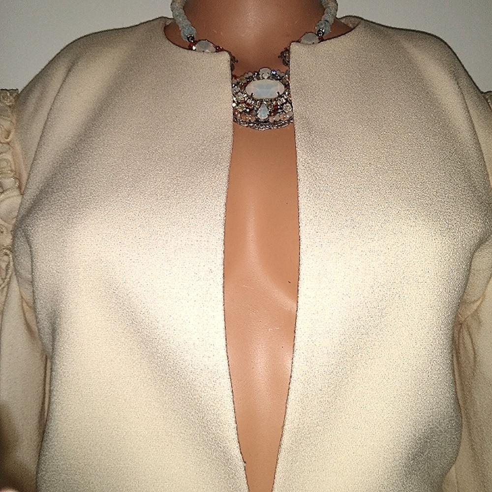 Vintage Elegant Cream Long Sleeve Jacket Wedding Skirt Suit - Picture 7 of 8